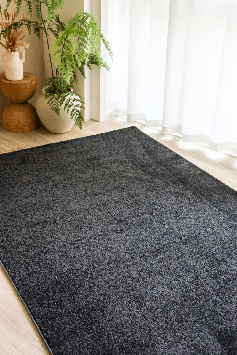 Tapis gris foncé | Série Essentiels intemporels