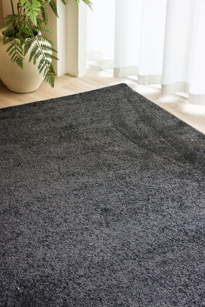 Tapis gris foncé | Série Essentiels intemporels