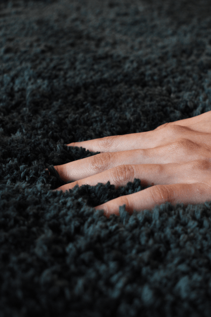 Tapis LuxeFur gris anthracite | Série LuxeFur Dyed
